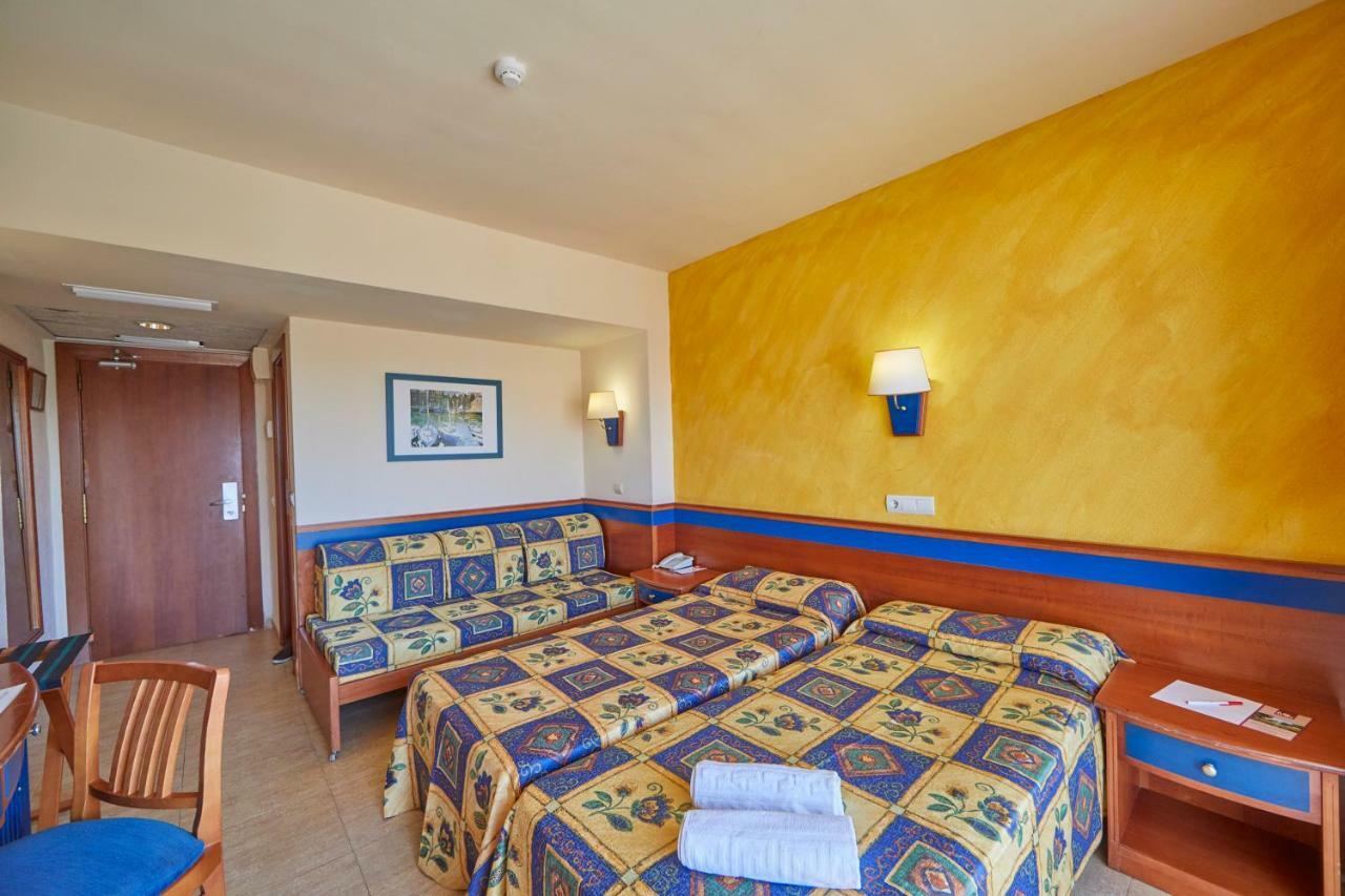 Double Room (2 Adults + 1 Child),780053913:JPEG