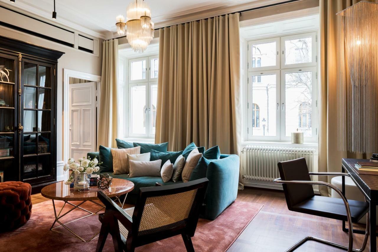 Large King Room,790922409:JPEG