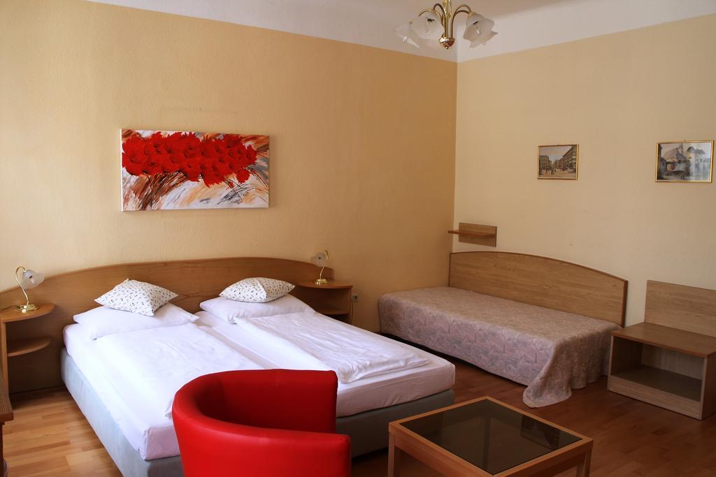 Triple Room,79138401:JPEG