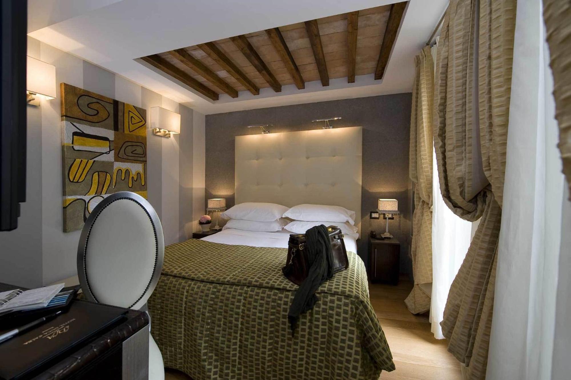 Double or Twin Room,693949245:JPEG