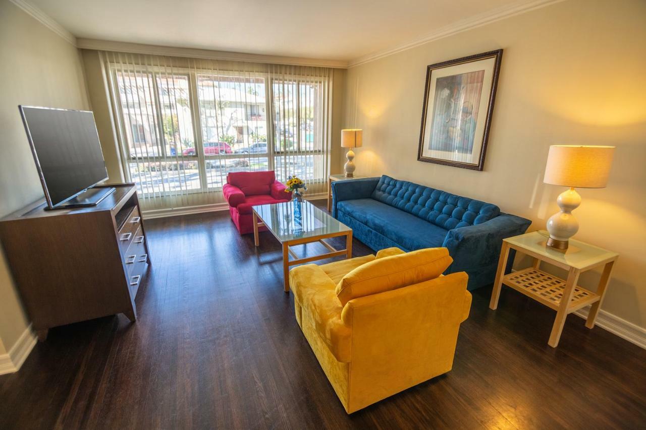 One-Bedroom Double Suite Balcony View