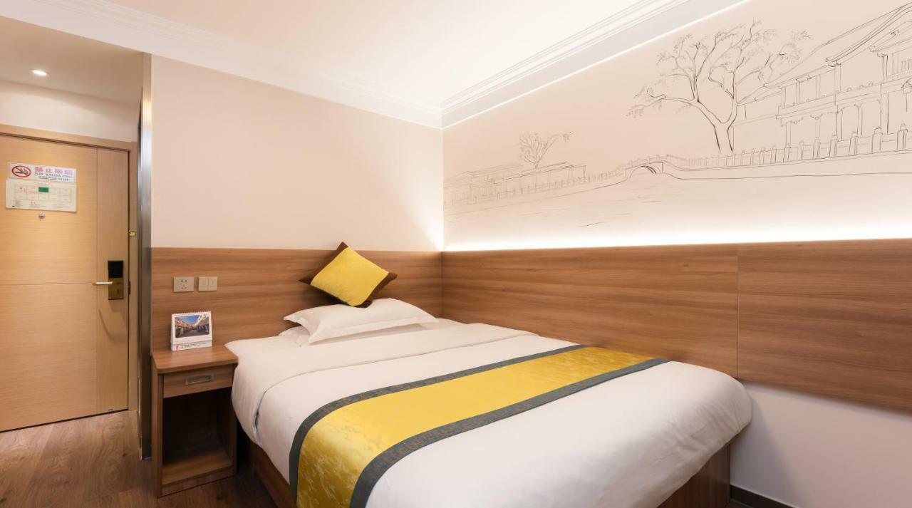 Standard Room (30% discount in Chinese Restaurant except drinks)