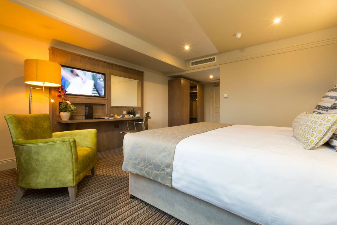 Rom Executive med king-size-seng