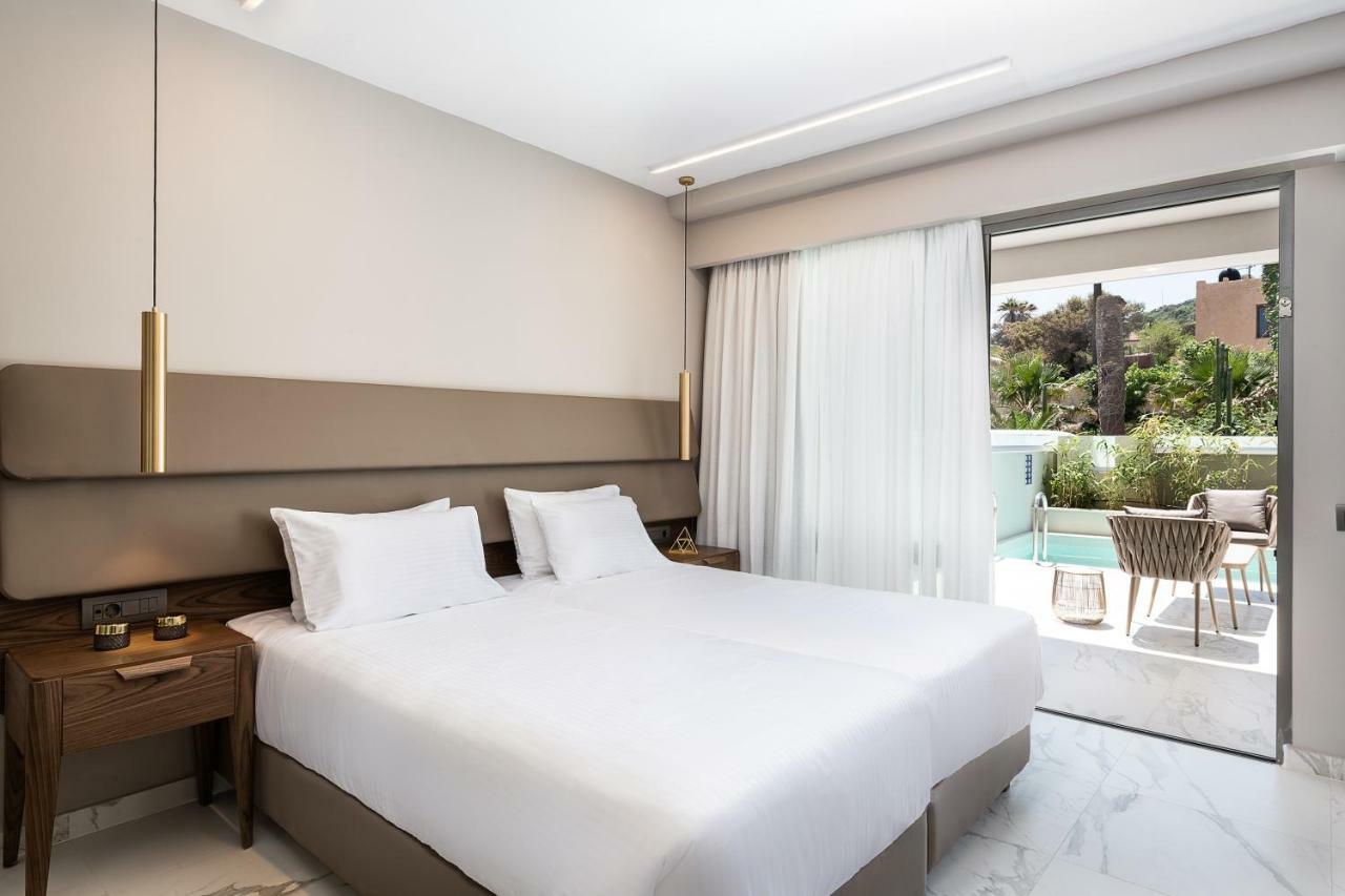 "Selection" Suite with Private Pool,817797953:JPEG