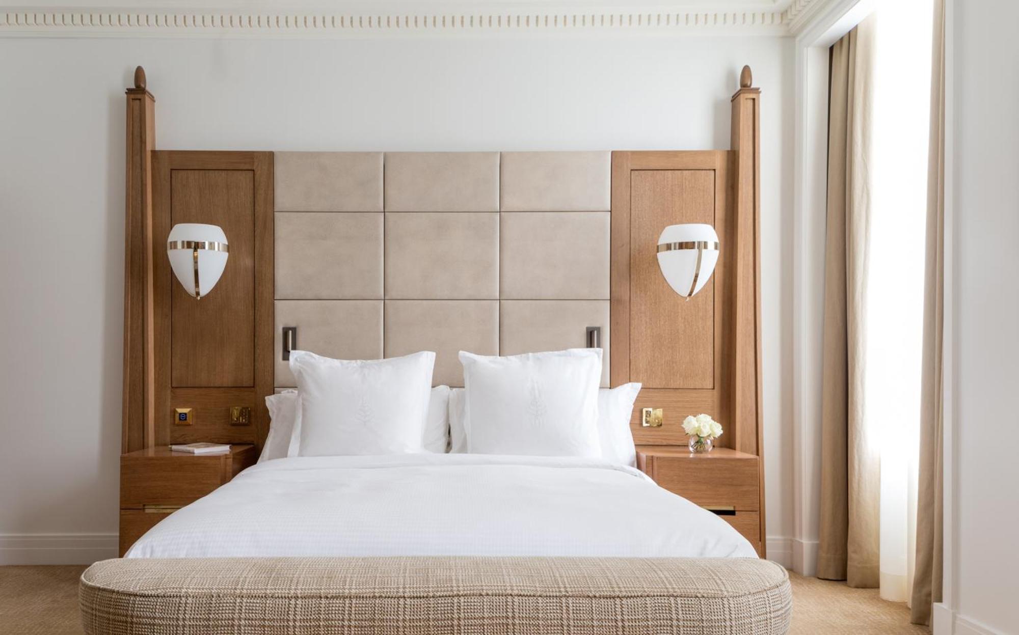 Deluxe Room King Bed