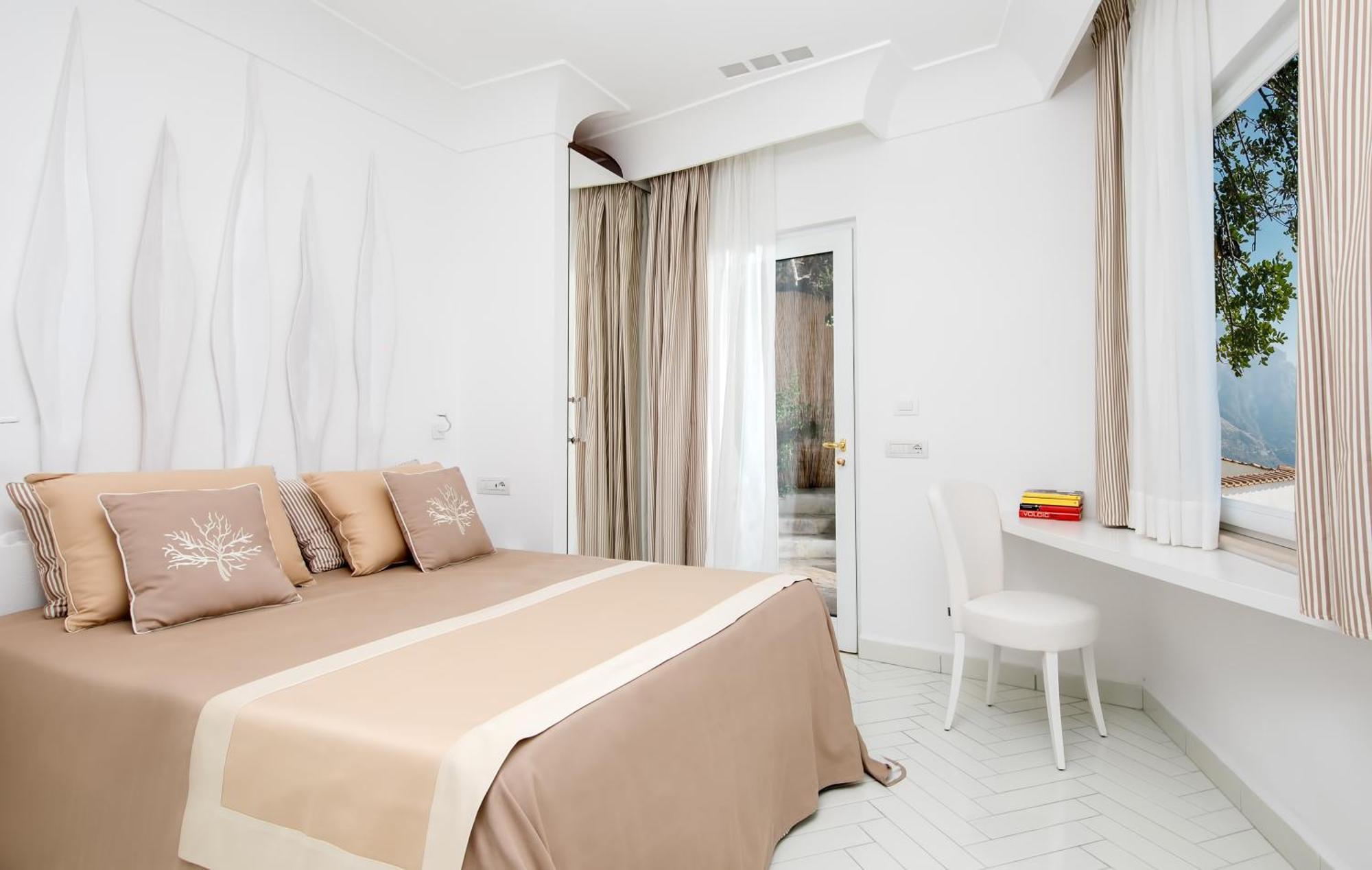 Classic Double Room Balcony Sea View