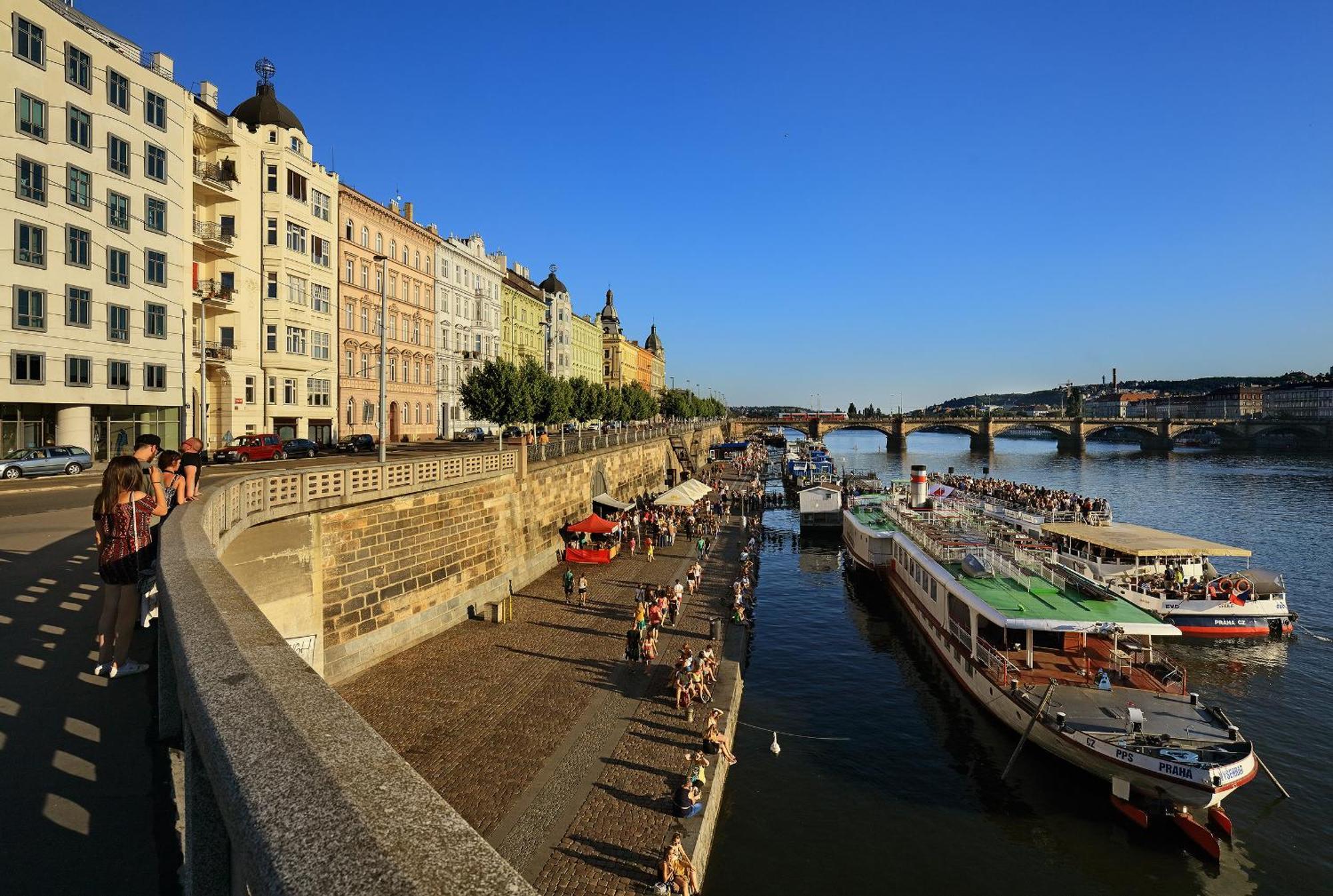 Suite City View