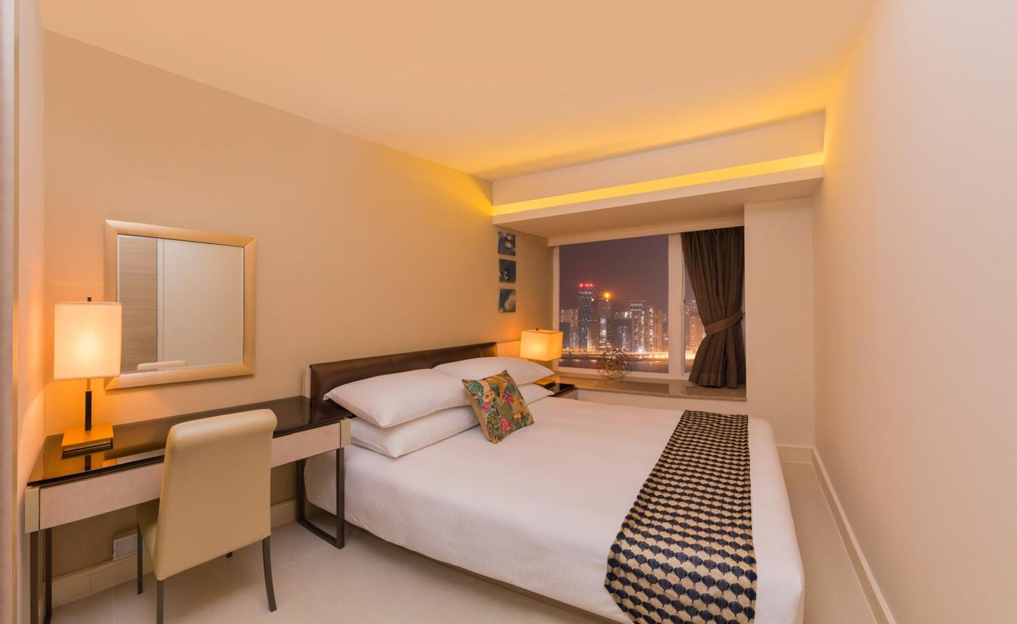 Consecutive Two Bedroom Quad Suite City View