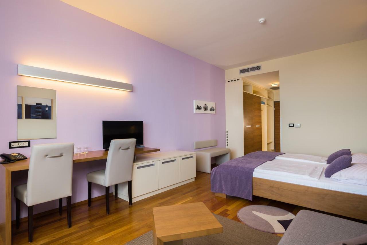 Junior Suite with Sea View,1743234137:JPEG