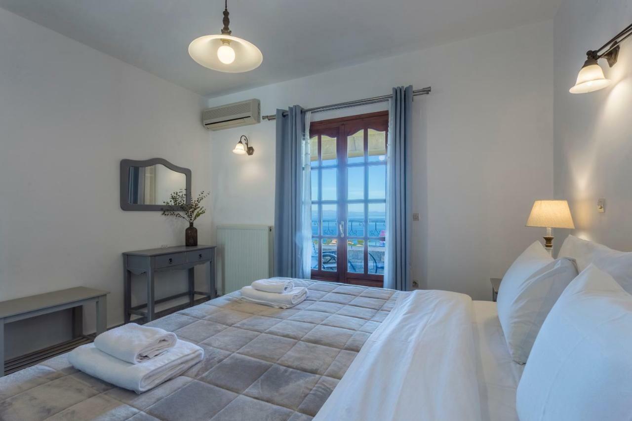 One-Bedroom Apartment Sea View