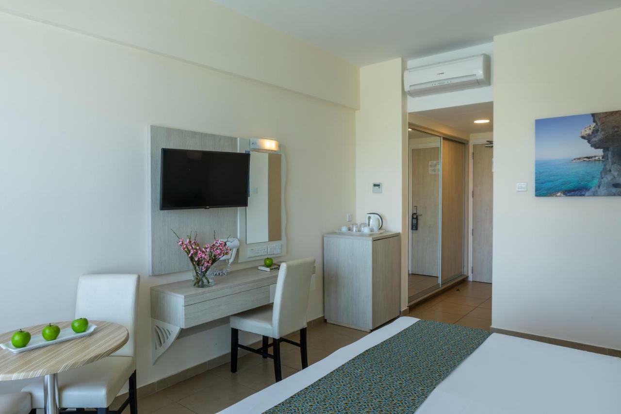 Double or Twin Room with Inland View,830834339:JPEG