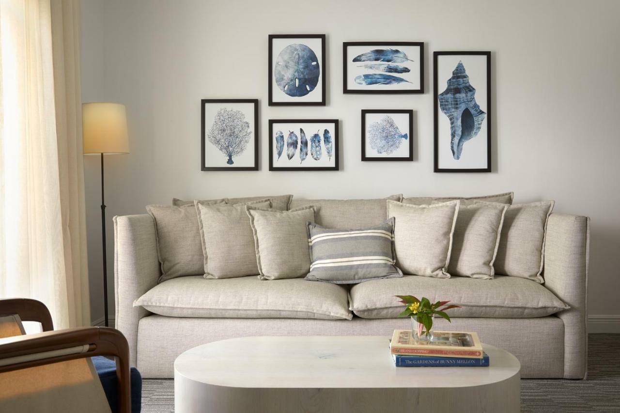 Three-Bedroom Villa Waterfront