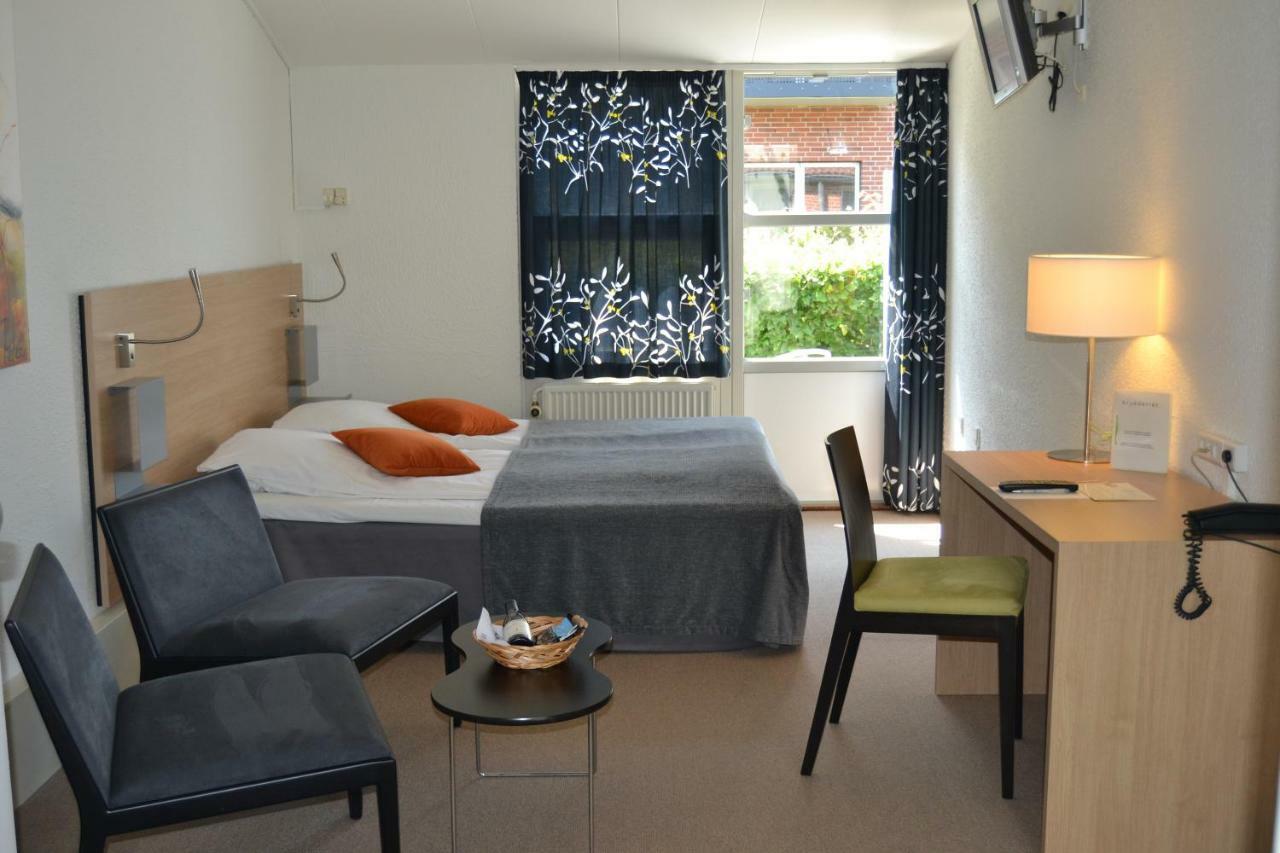 Standard Double Room with Walk-In Shower and Terrace - Disability Access/Non-Smoking