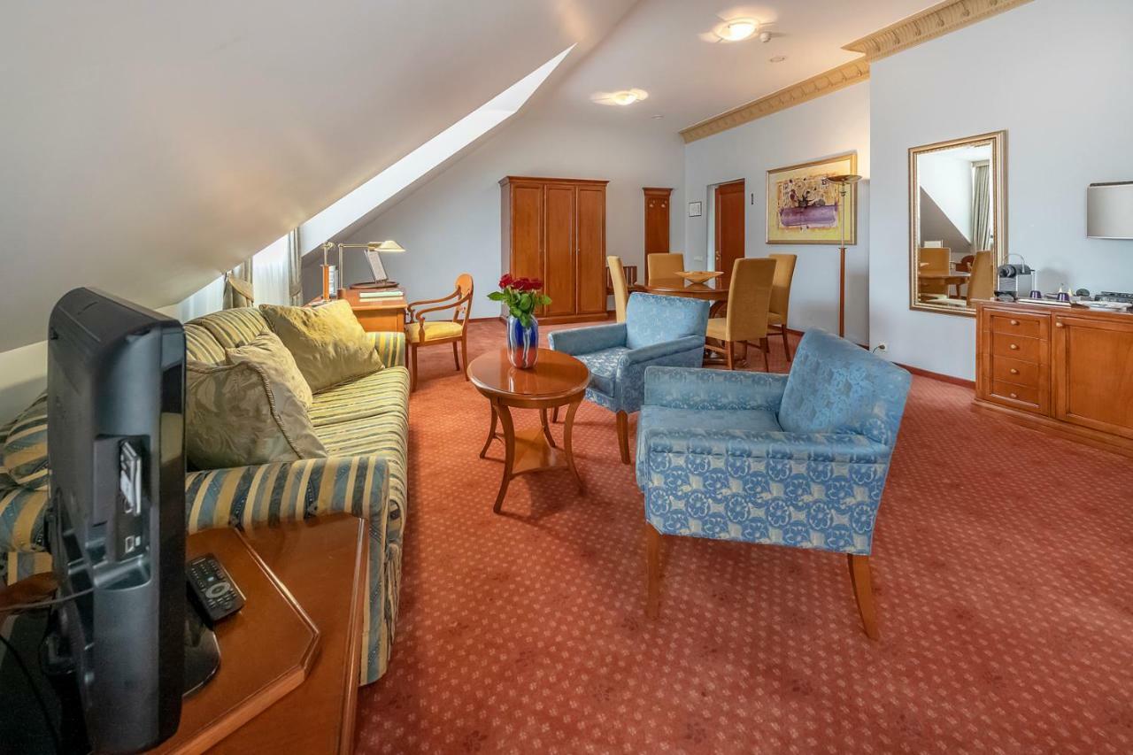 Deluxe Family Suite,846964904:JPEG