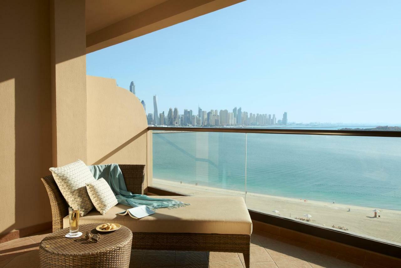 Deluxe One Bedroom Suite Panoramic Palm Sea View