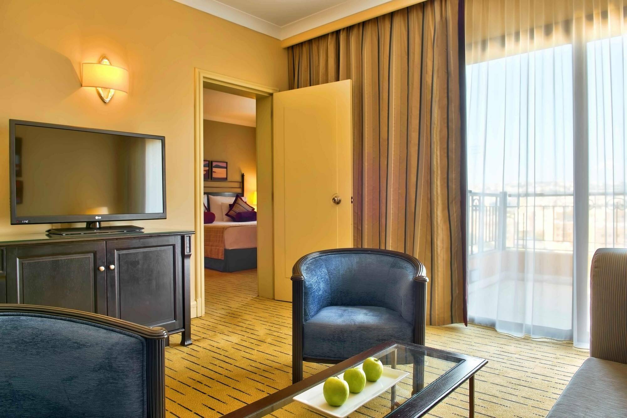 Deluxe Suite Twin Sea View