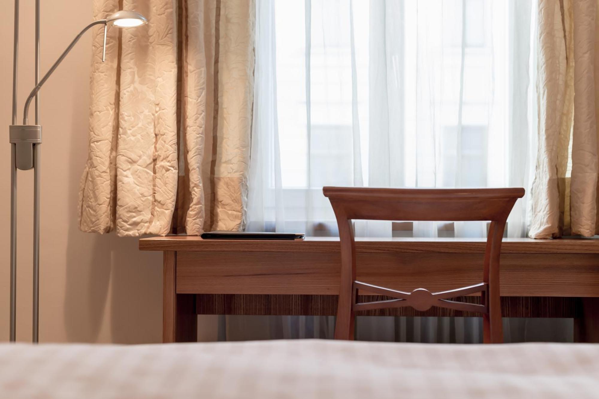 Small Single Room,843672557:JPEG