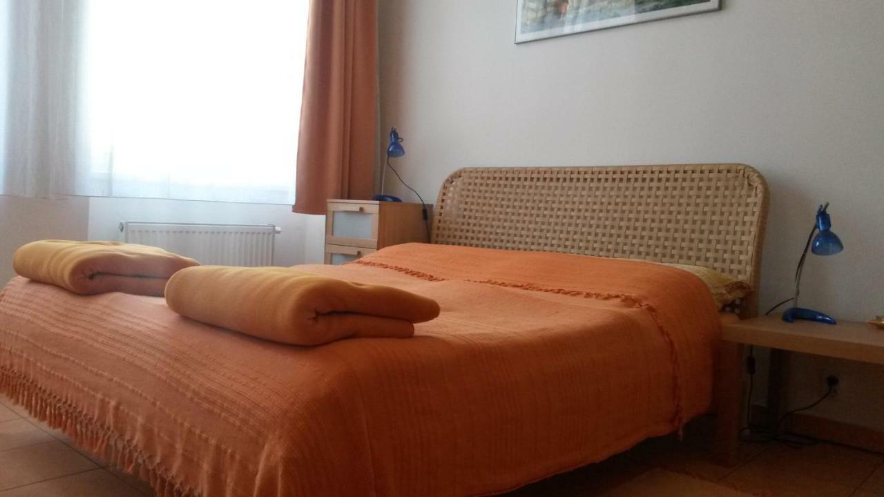 Ettromsleilighet med queen-size-seng