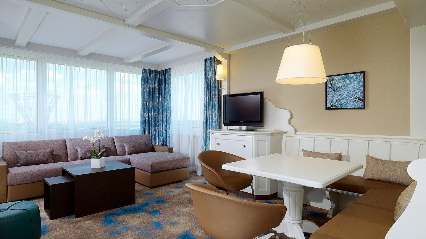 Junior Suite Club Lounge Access,1774420587:JPEG