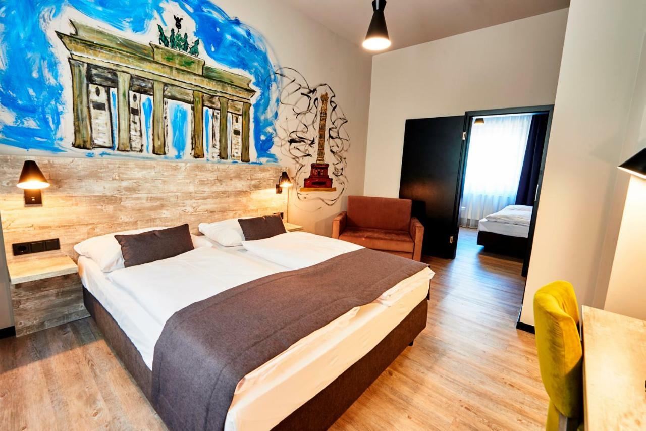 Triple Room,543615744:JPEG