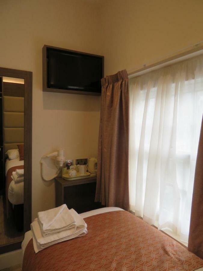 Budget Single Room