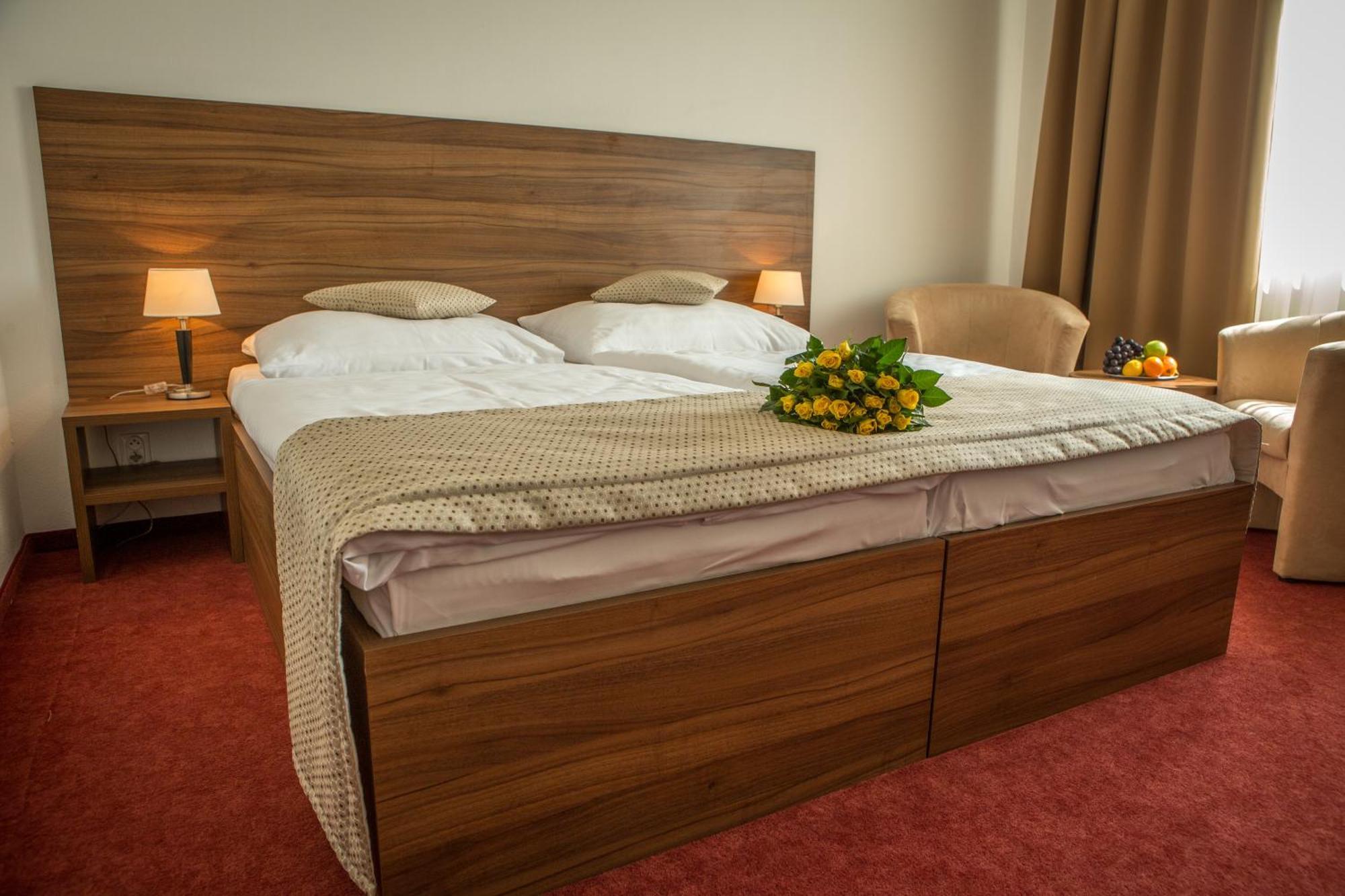 Deluxe Double Room with Free Minibar - Refilled Daily