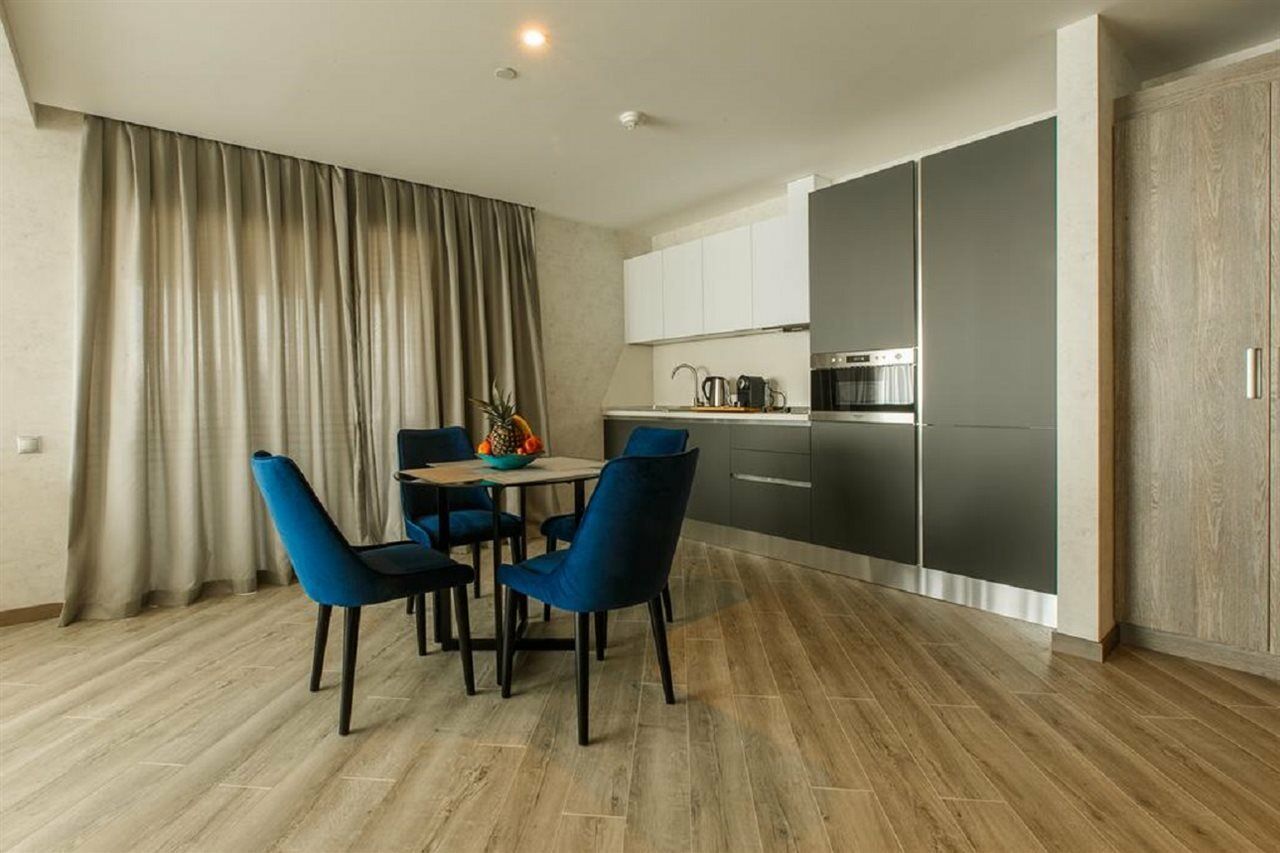 One-Bedroom Apartment Terrace Sea View
