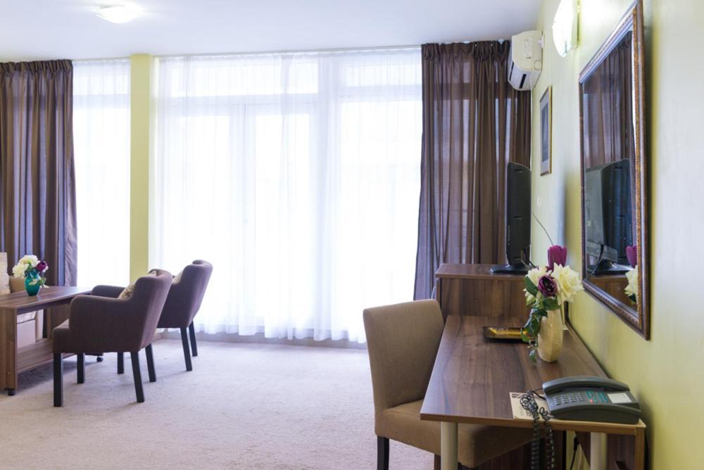 Junior Suite,738567682:JPEG