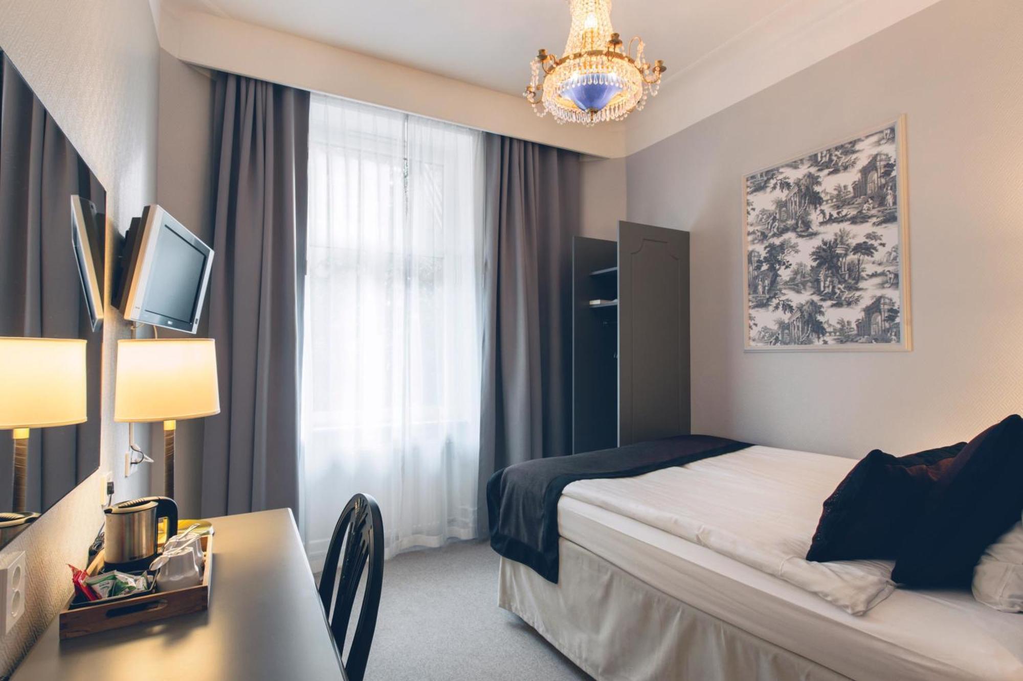 Small Double Room,1772046147:JPEG