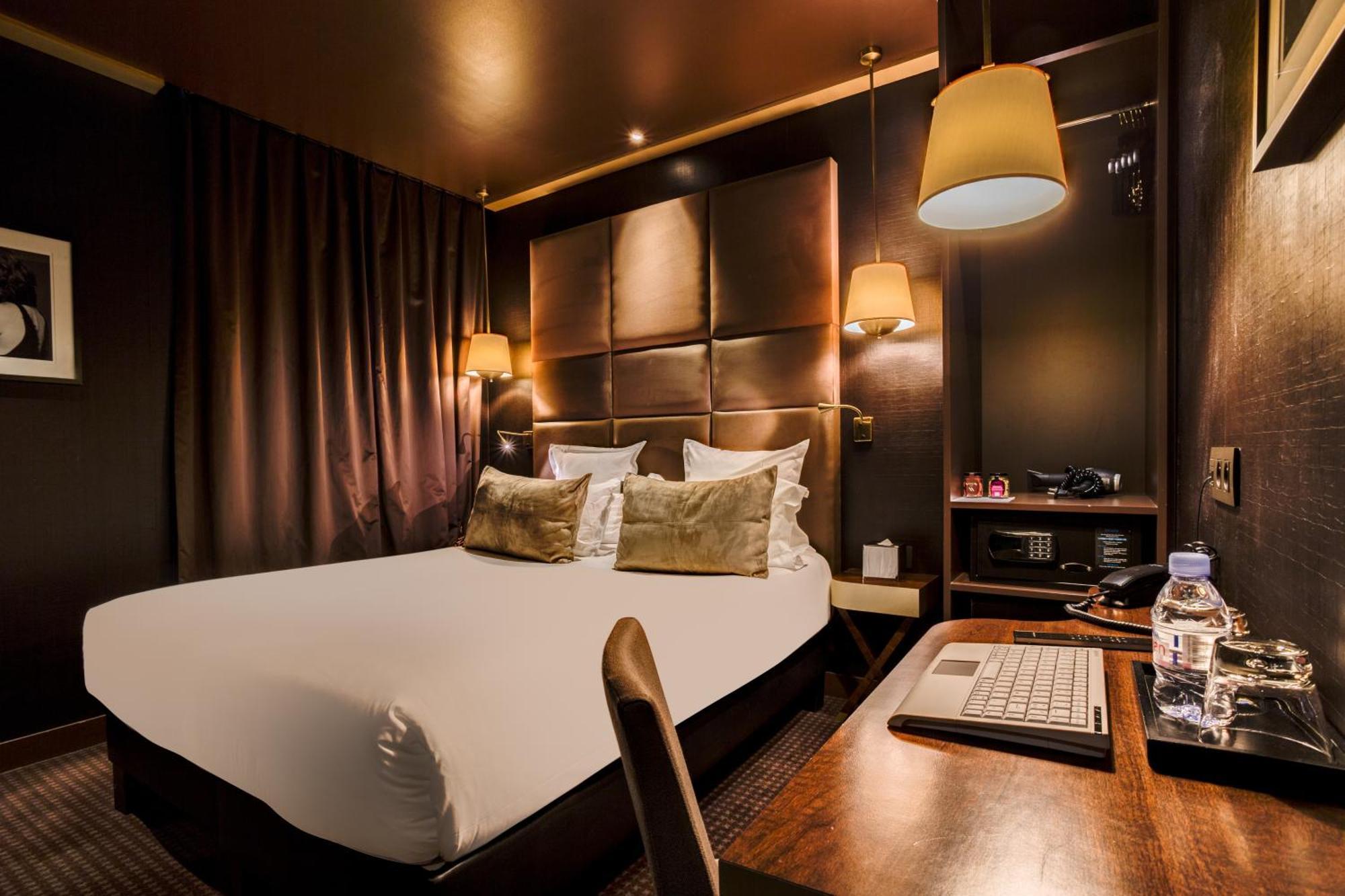 Two Connecting Double Rooms