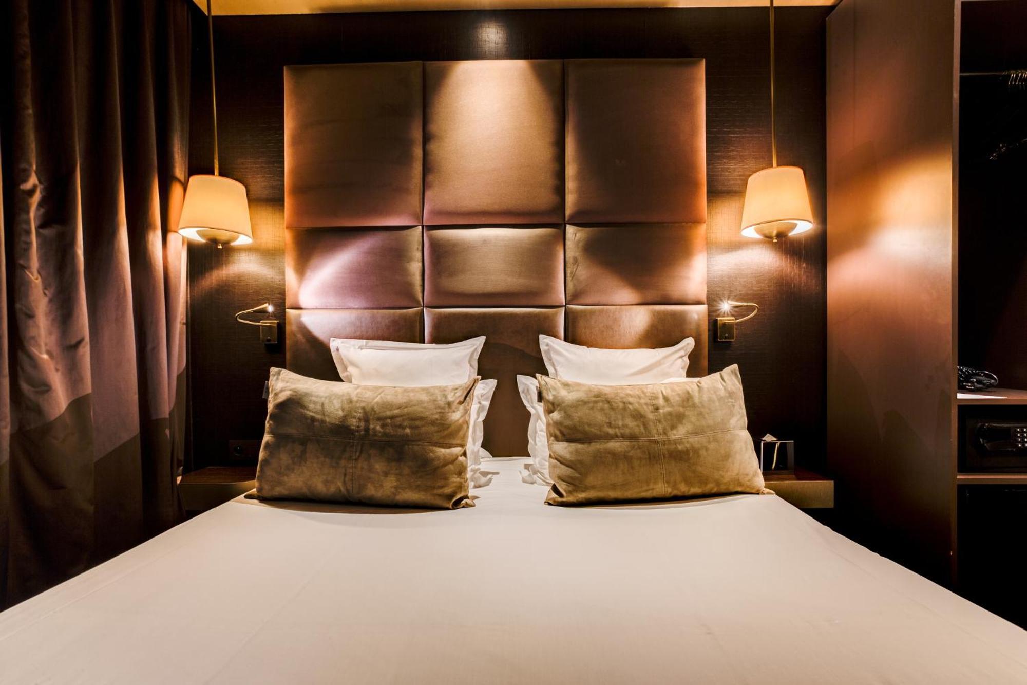 Two Connecting Double Rooms