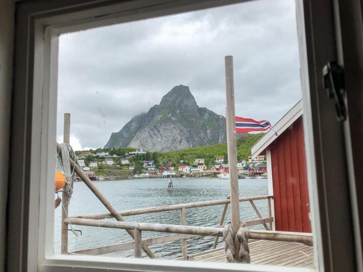 Rorbu Deluxe med 1 soverom og havutsikt – uten matlagingsutstyr