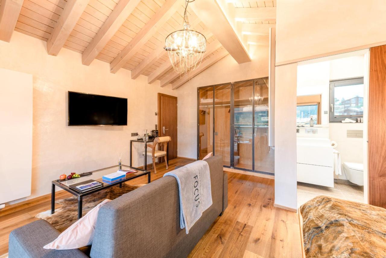 Deluxe Double Room with Matterhorn View,926753230:JPEG