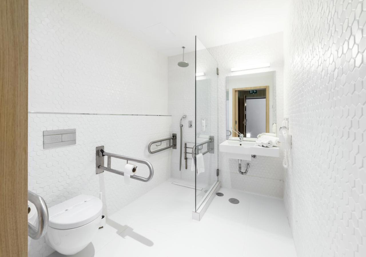 Double Room - Disability Access,1563310792:JPEG