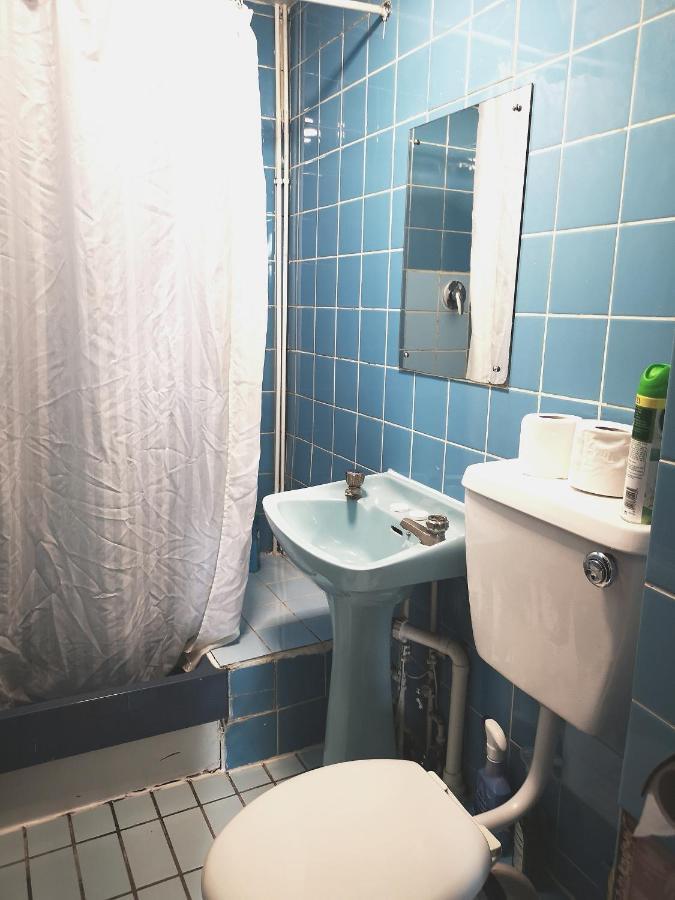 Enkeltrom med felles dusj og toalett – Ingen vinduer