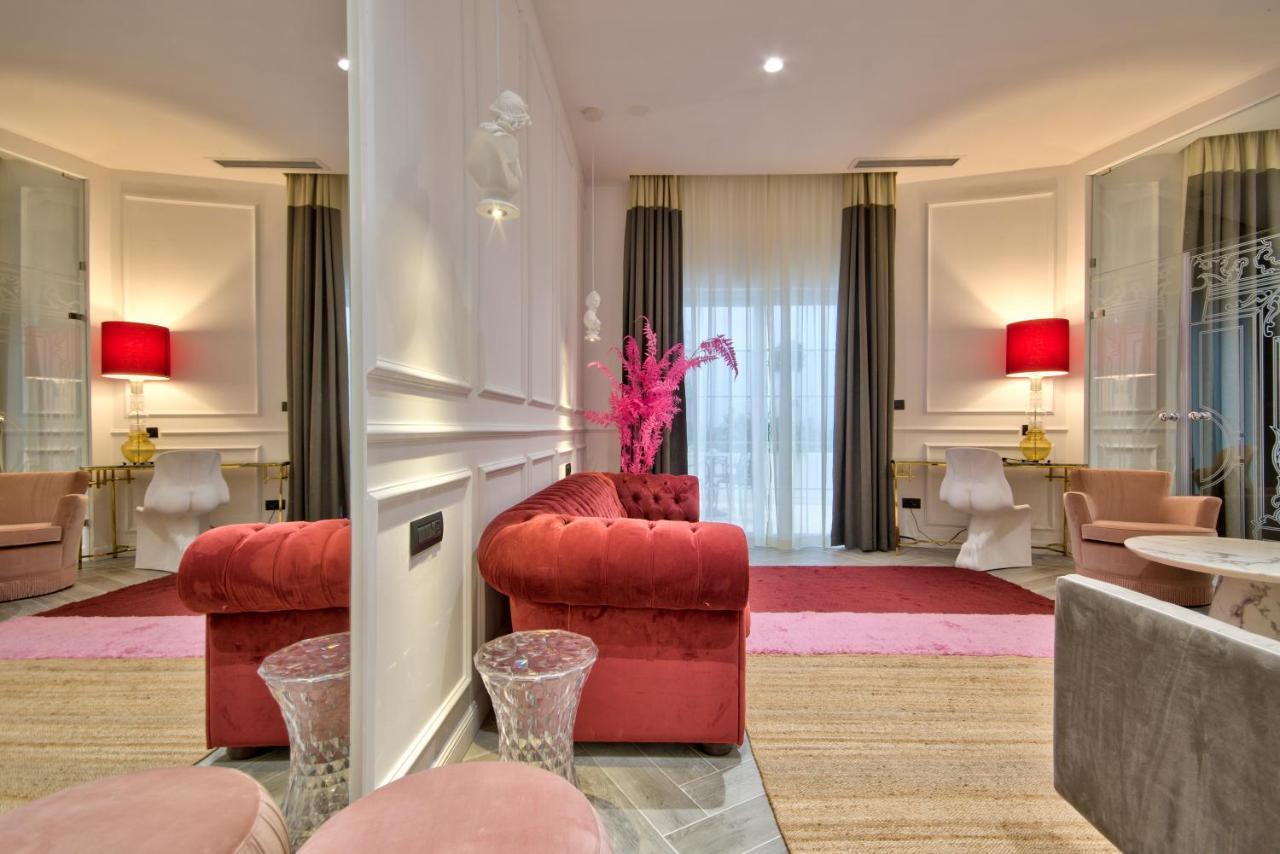 Deluxe Suite Spa Bath