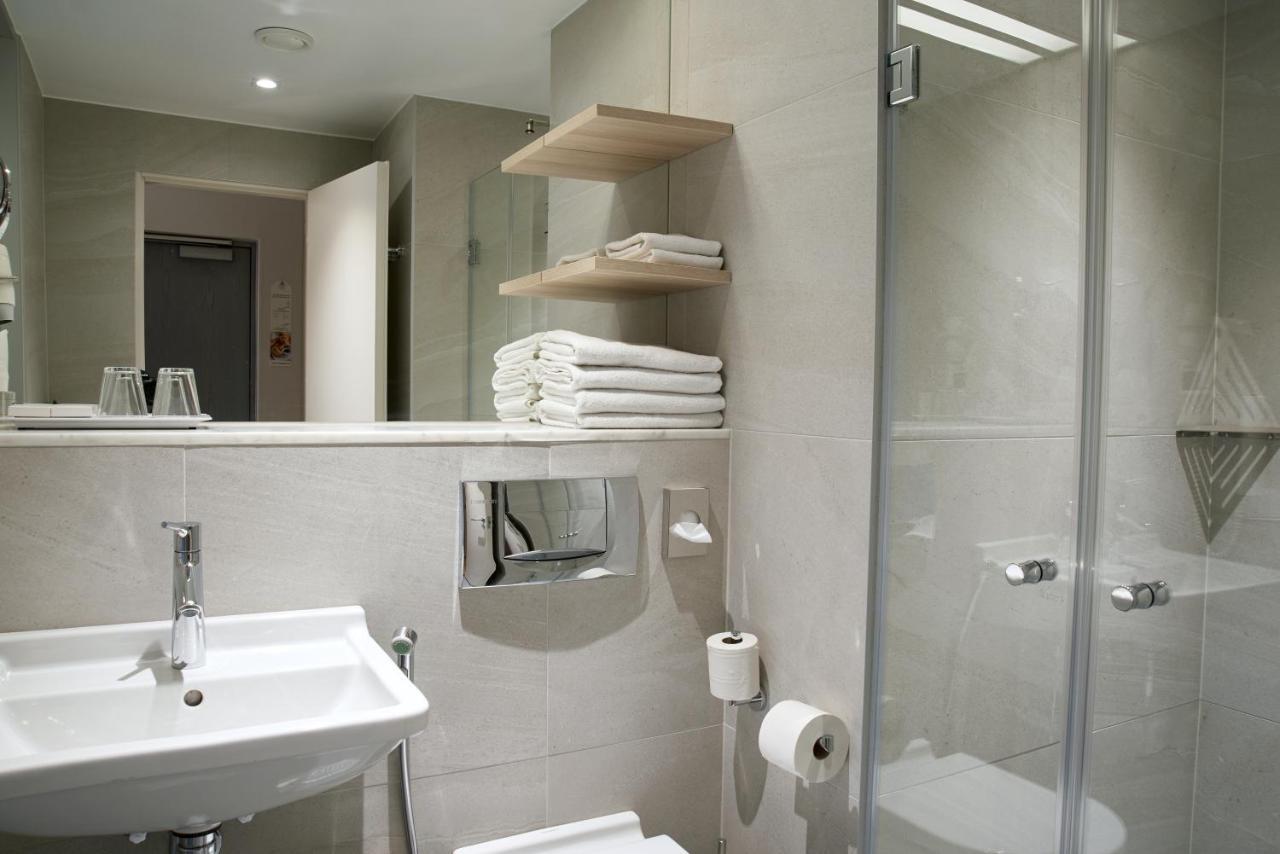 Premium Room with Spa Access,943218661:JPEG