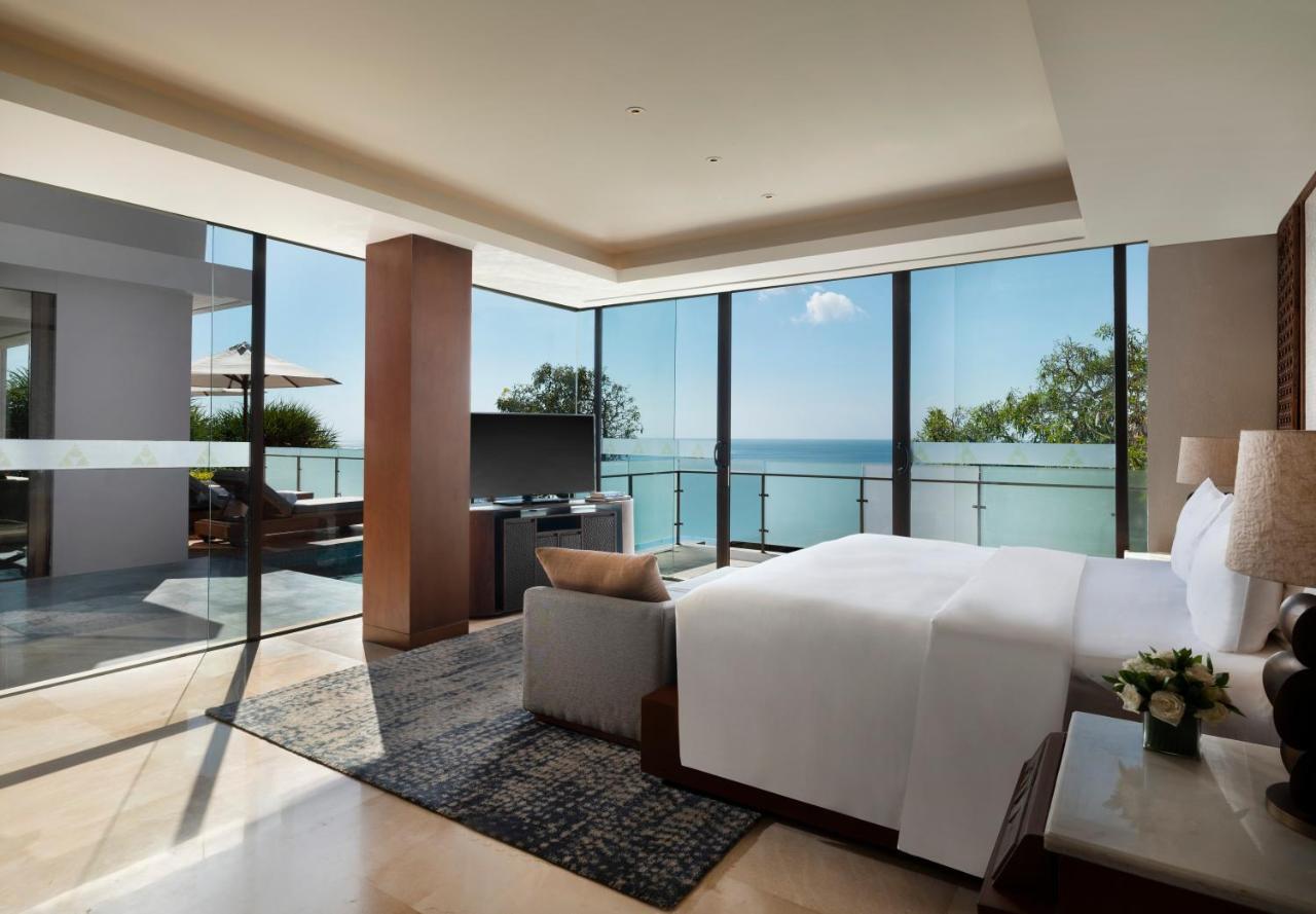 Three Bedroom Ocean Front Pool Villa Benefits