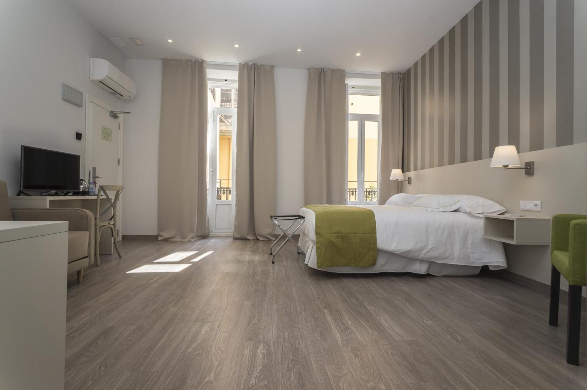 Premium Quadruple Room,1500508204:JPEG