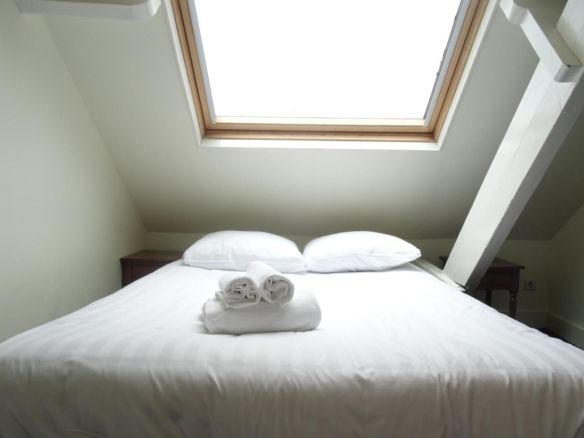Superior Double Room Bath