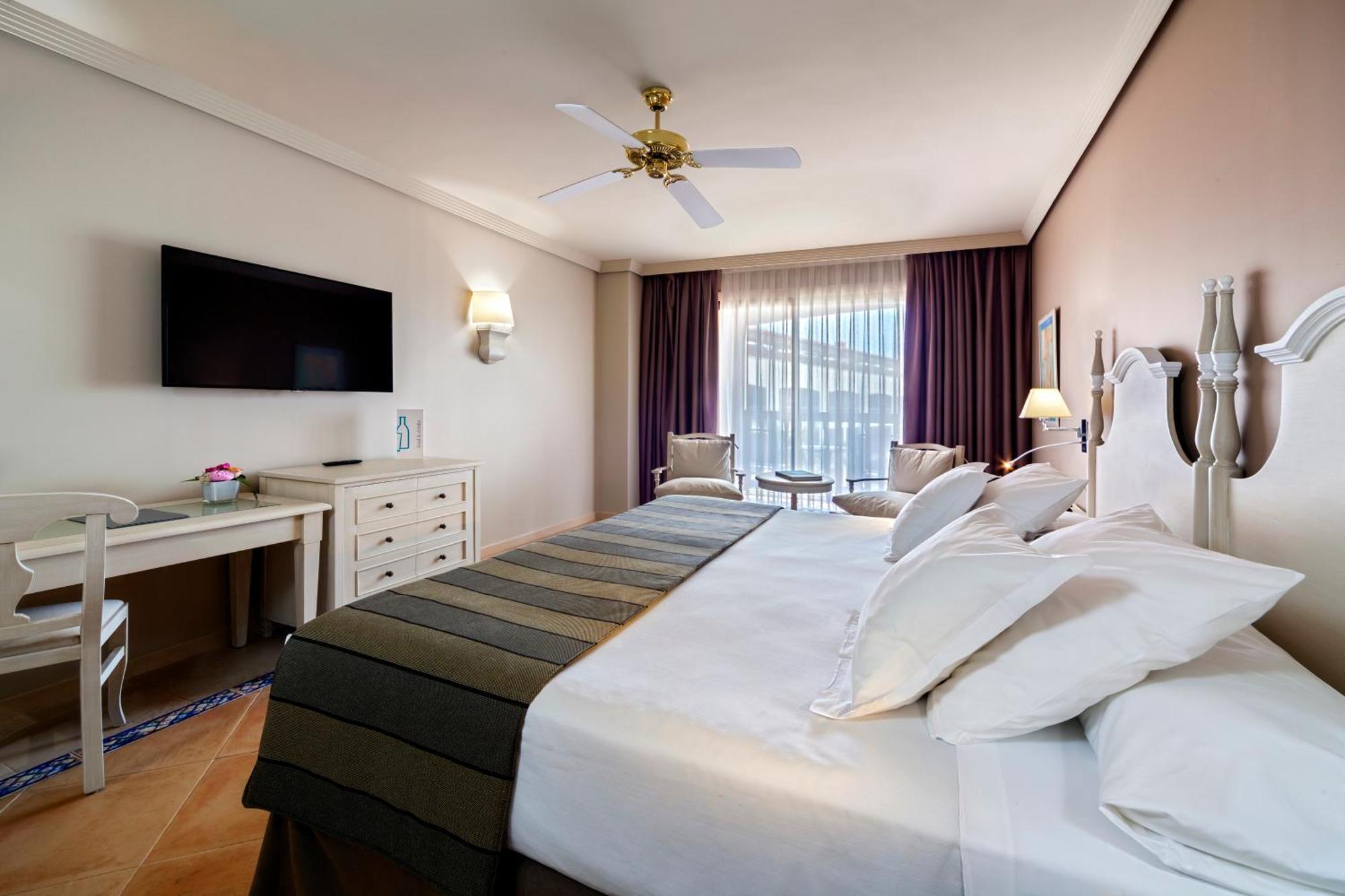 Superior Double Room Swimming Pool View