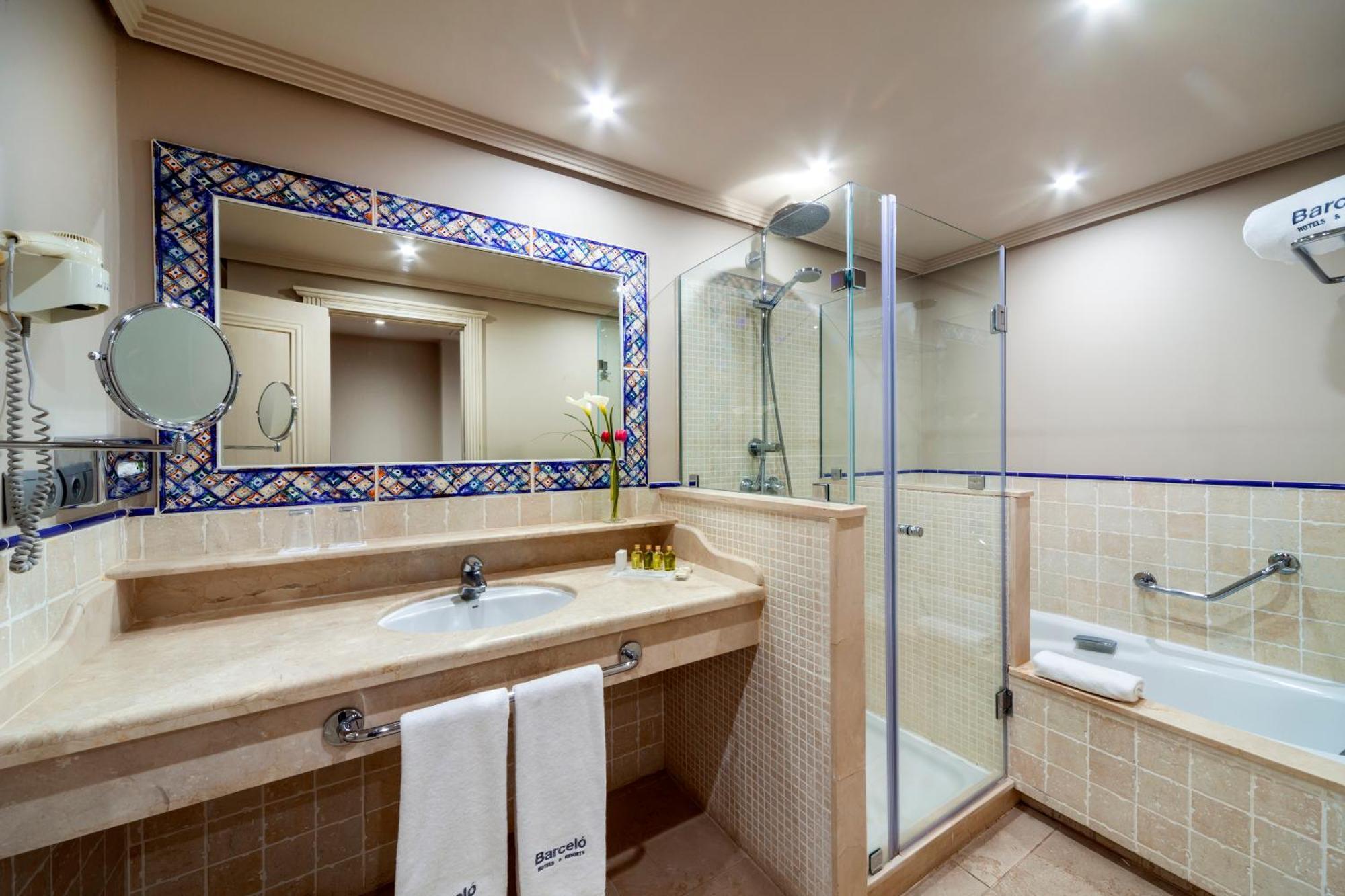Superior Double Room Swimming Pool View