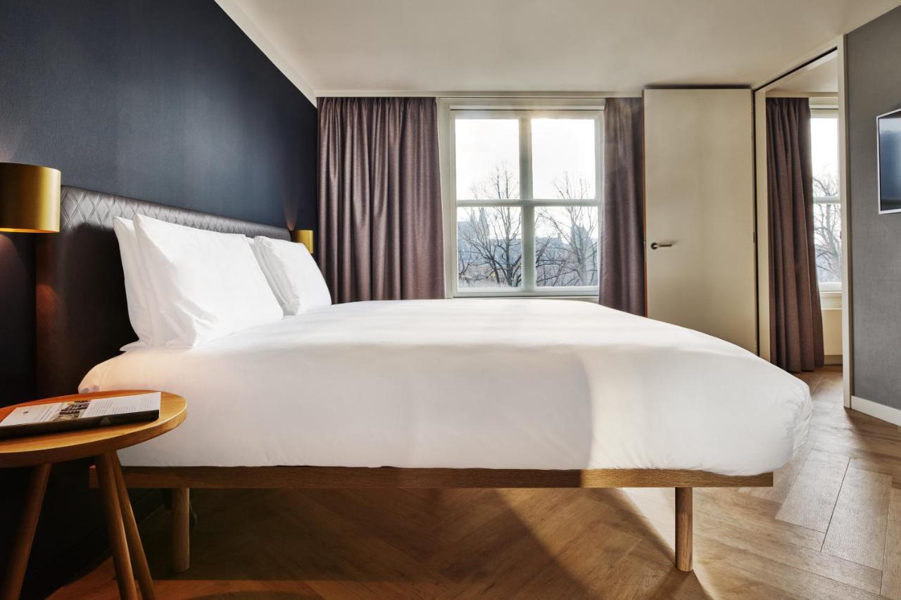 One Bedroom Suite King Parliament View