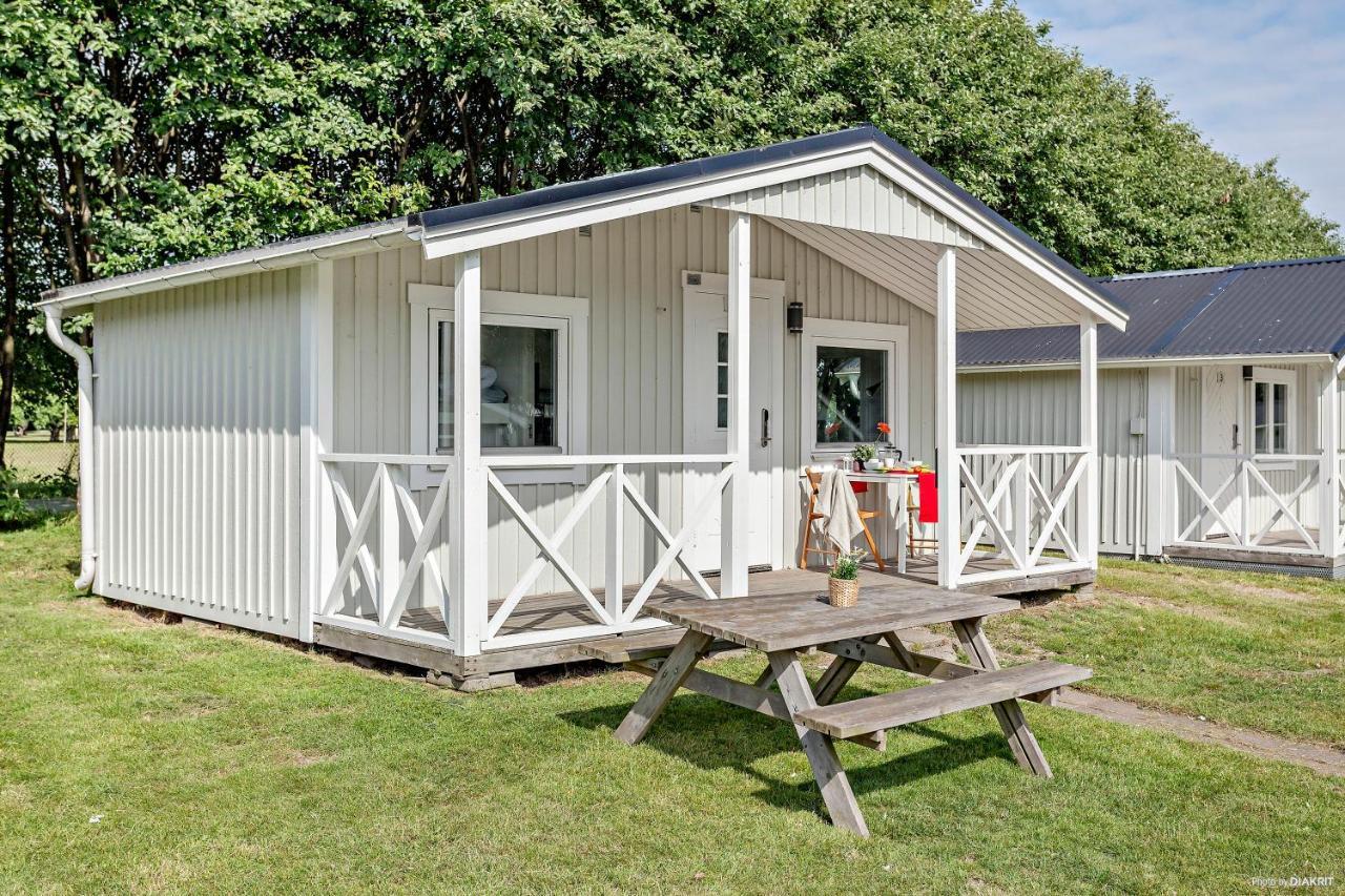 Cottage,824065940:JPEG