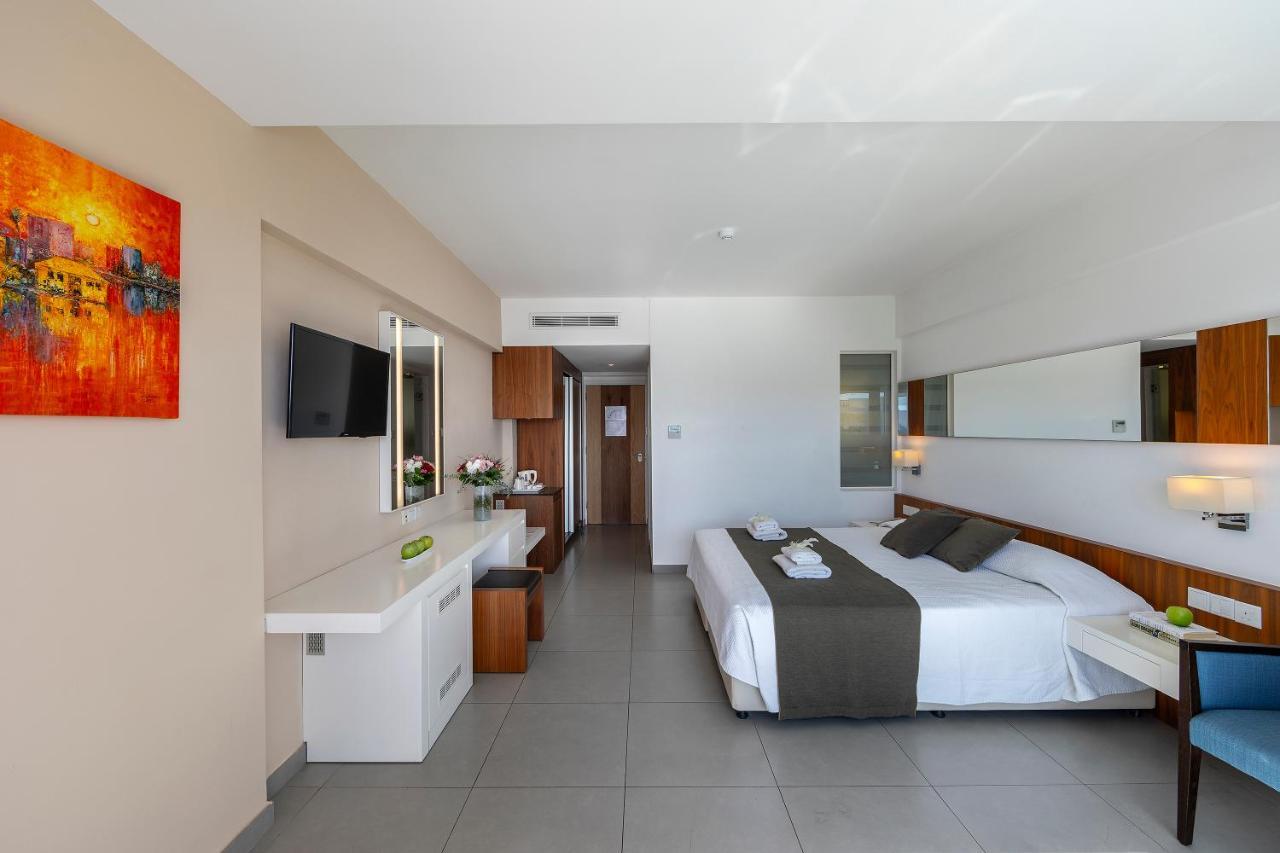 Superior Room with Pool/ Sea View,1676751873:JPEG