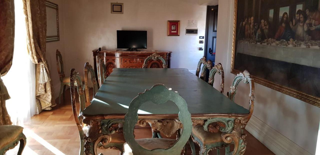 Suite,1089513268:JPEG