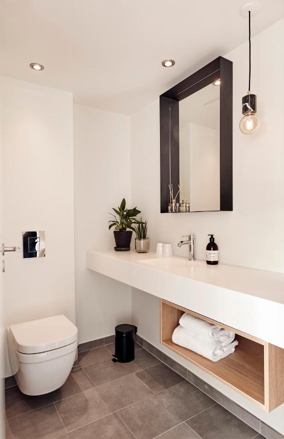 Suite,1216721923:JPEG