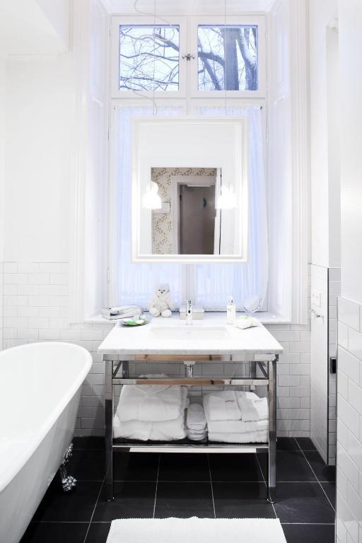 Deluxe Double Room,227581106:JPEG