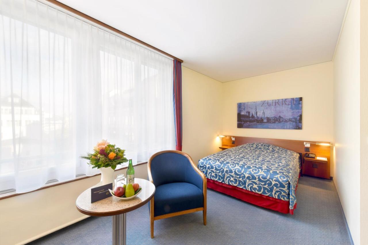 Double Room French Bed
