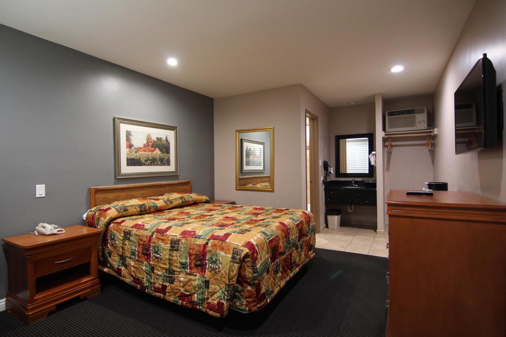 Queen Room